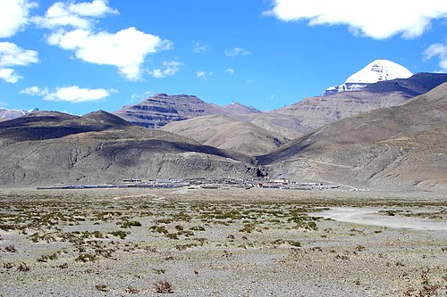 Holy Rituals at Mansarovar and Drive to Darchen