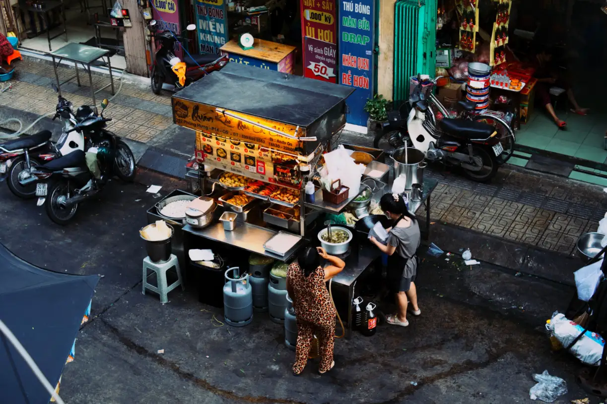 Hanoi Food Tours: What to Eat in the Old Quarter
