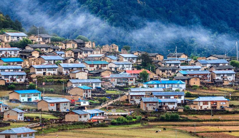 Enter Tibet and Drive to Kyirong