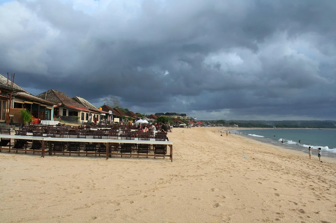 Check-out from Ubud – Transfer to Nusa Dua & Jimbaran Seafood Dinner