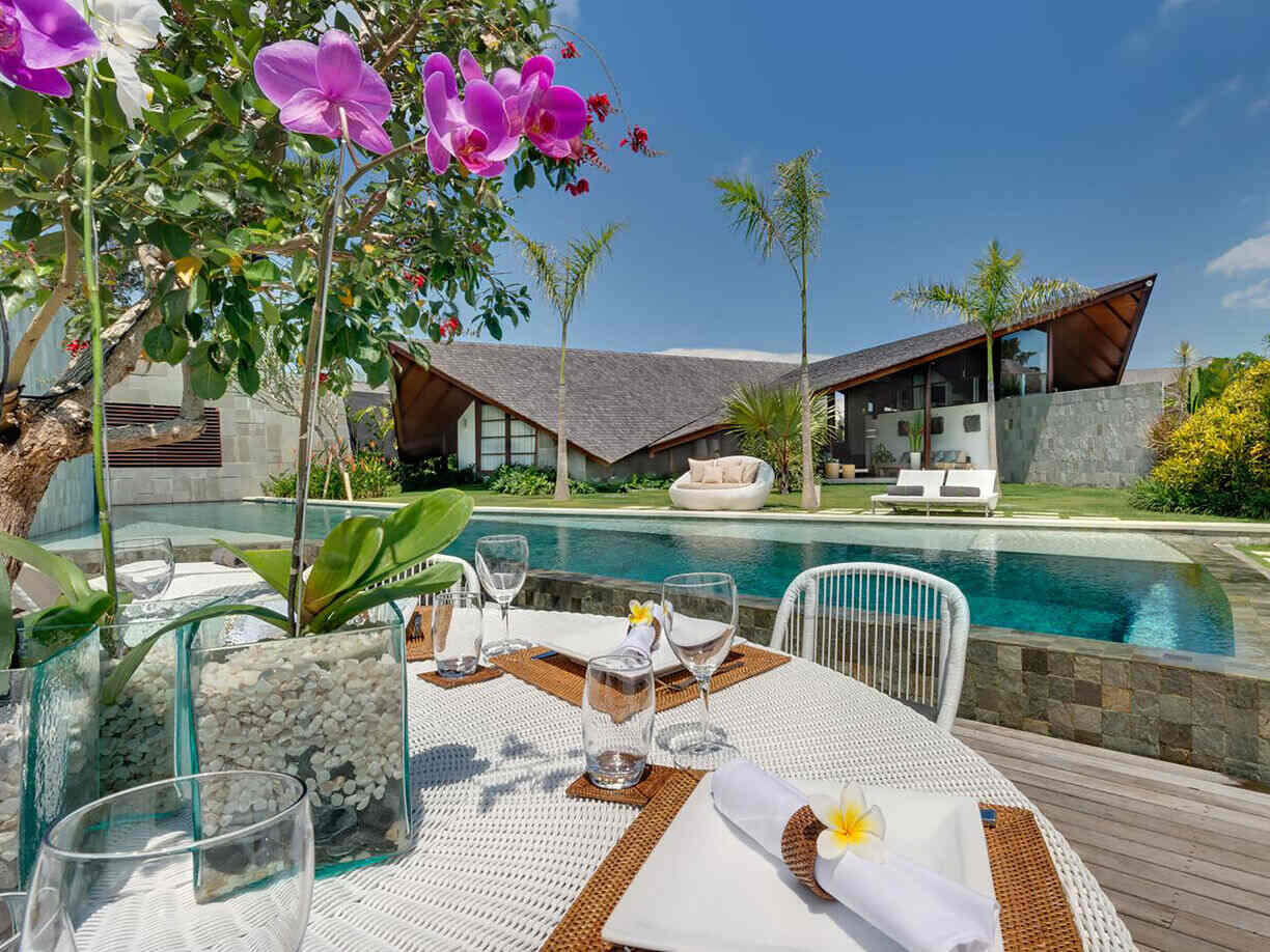 The Layer private villa in Jalan Pangkung Sari - Family Villa in Bali