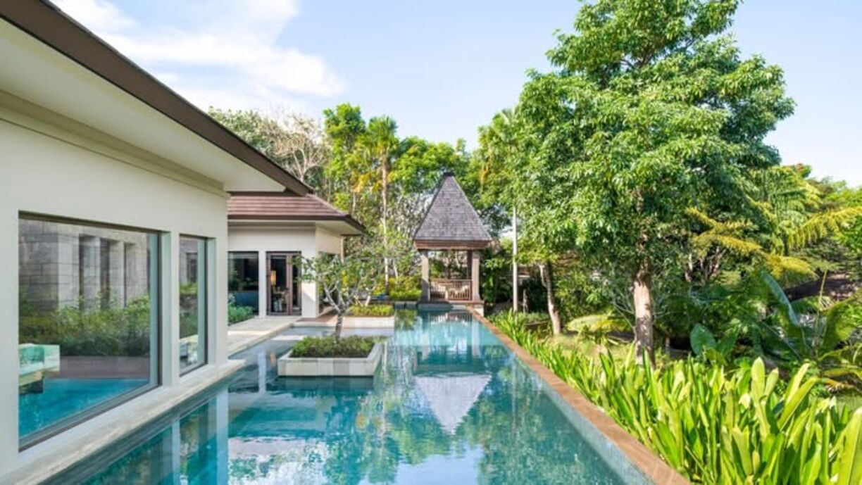 The Ritz-Carlton in Bali - Family Resort in Bali