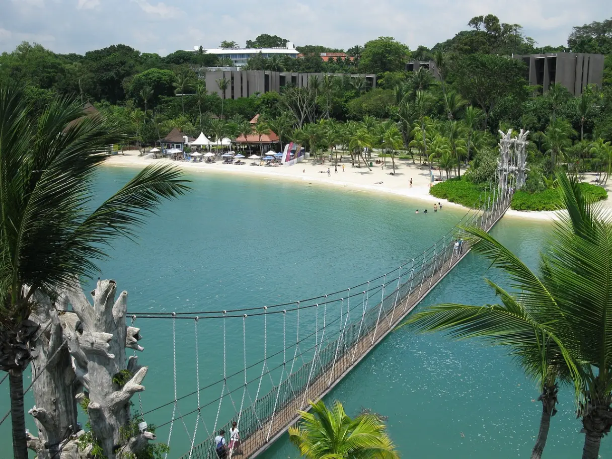 Sentosa Island: The Complete Guide to Beaches, Attractions & Day Trips