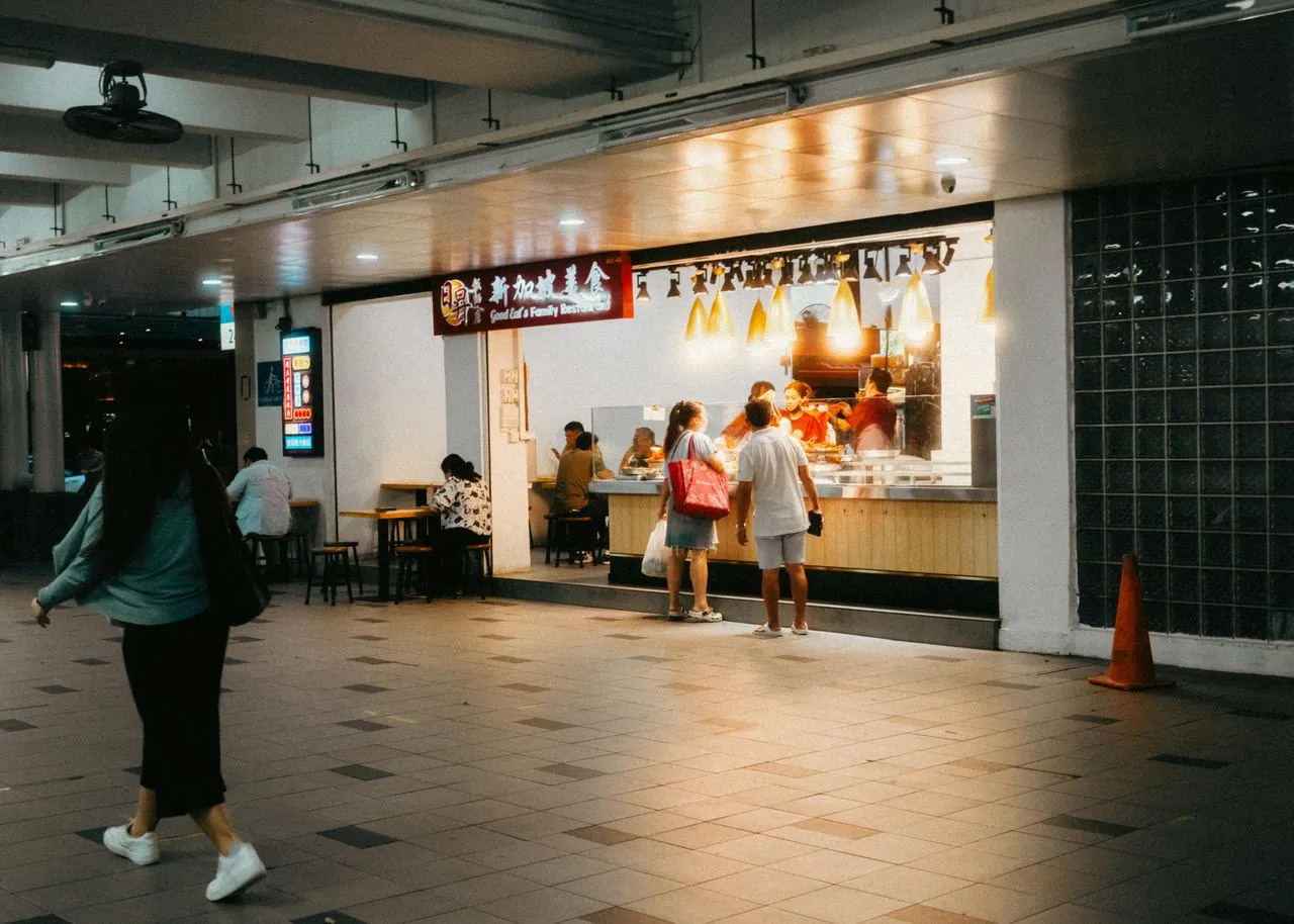 Singapore Food Tours & Hawker Culture: Eating Like a Local