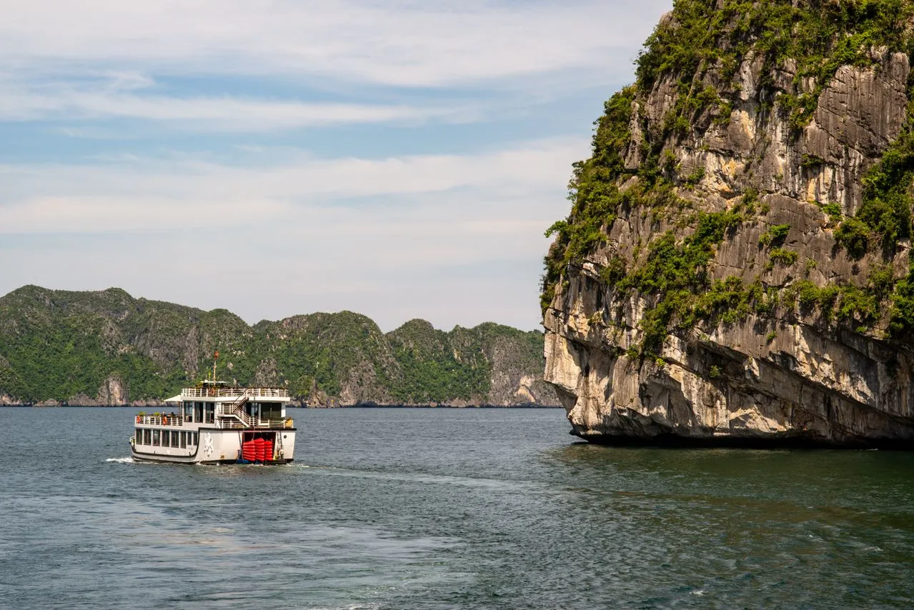 Ha Long Bay Vietnam Cruise Ship