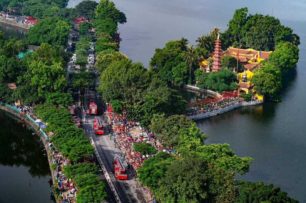 Hanoi Essentials: Heritage, Valleys & Ha Long Cruise (5- 6 Days)